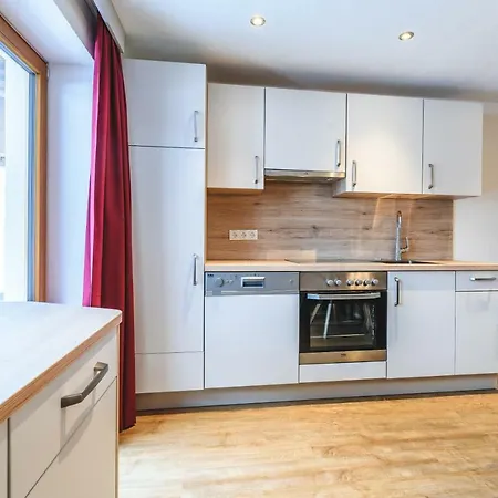 Apartament Heidi *